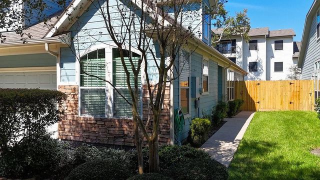 2808 Sand Dune Drive, Seabrook, TX 77586
