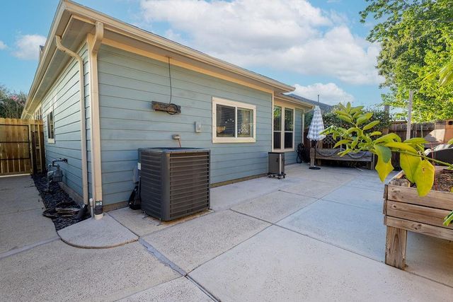 2808 Sand Dune Drive, Seabrook, TX 77586