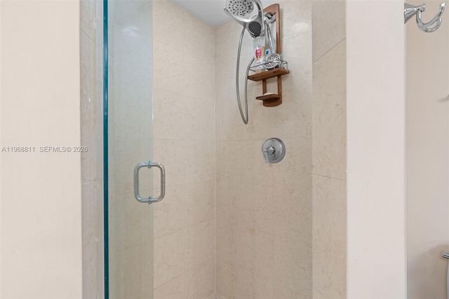 19900 E Country Club Dr 616, Aventura, FL 33180