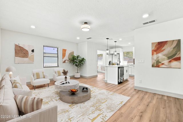 8956 5TH Avenue, Jacksonville, FL 32208