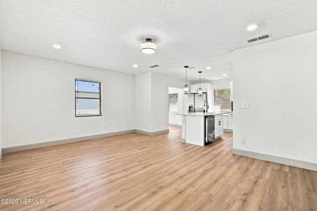 8956 5TH Avenue, Jacksonville, FL 32208