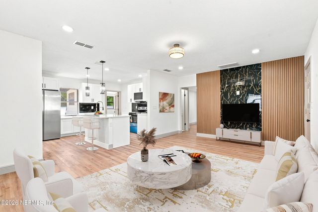 8956 5TH Avenue, Jacksonville, FL 32208