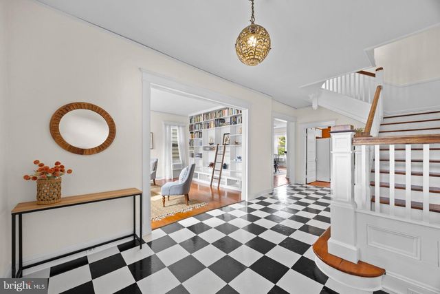 8 REVELL ST, Annapolis, MD 21401