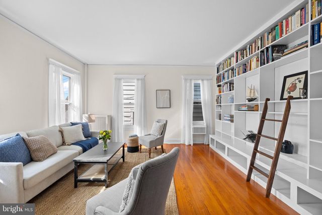 8 REVELL ST, Annapolis, MD 21401