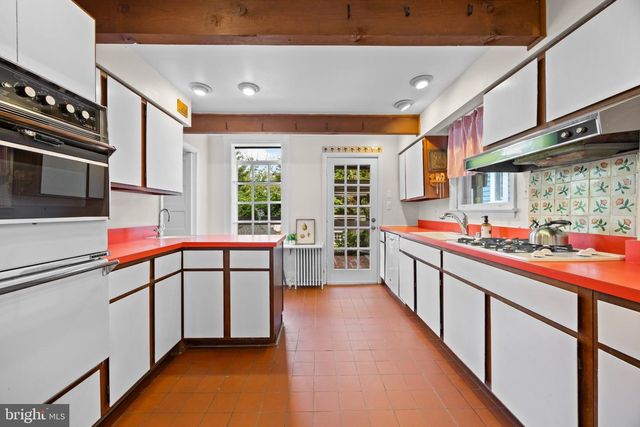 8 REVELL ST, Annapolis, MD 21401