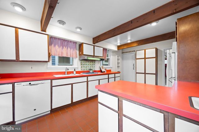 8 REVELL ST, Annapolis, MD 21401