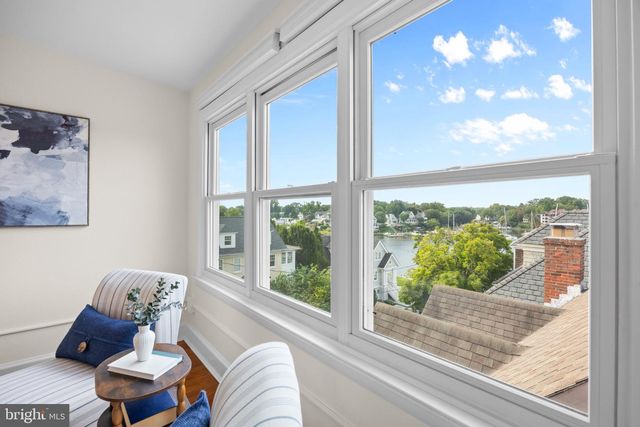8 REVELL ST, Annapolis, MD 21401