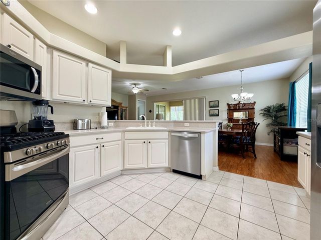 15597 SW 14TH AVENUE ROAD, Ocala, FL 34473