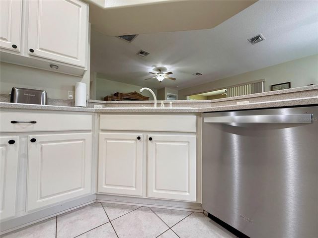 15597 SW 14TH AVENUE ROAD, Ocala, FL 34473