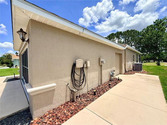 15597 SW 14TH AVENUE ROAD, Ocala, FL 34473