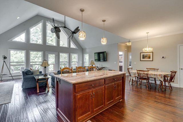 3150 Plaza Circle, Chattanooga, TN 37419
