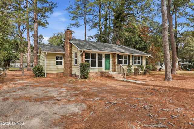 2419 Pine Court, Beaufort, SC 29902