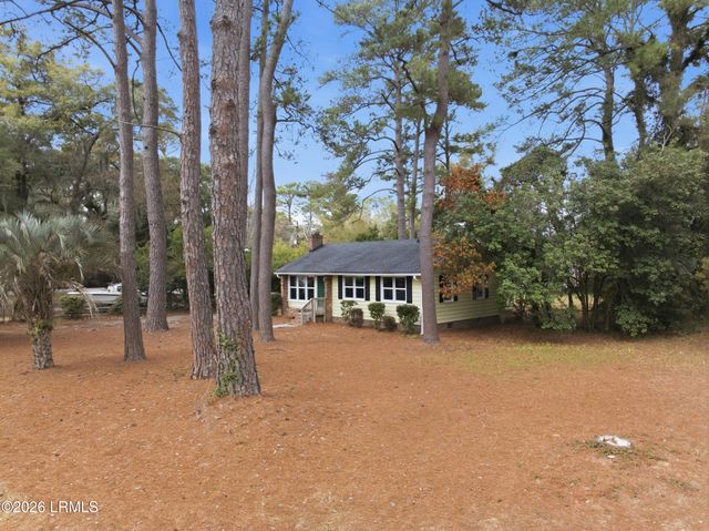 2419 Pine Court, Beaufort, SC 29902