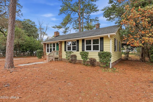 2419 Pine Court, Beaufort, SC 29902
