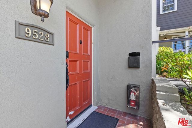 9528 W Olympic Boulevard, Beverly Hills, CA 90212