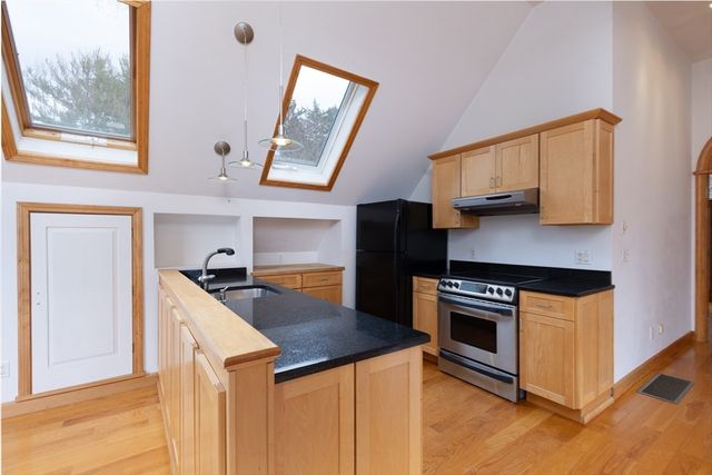 150 Paxton St, Leicester, MA 01524