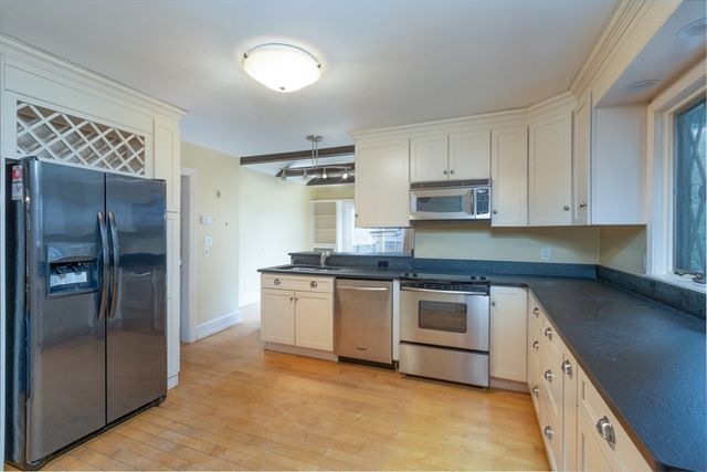 150 Paxton St, Leicester, MA 01524