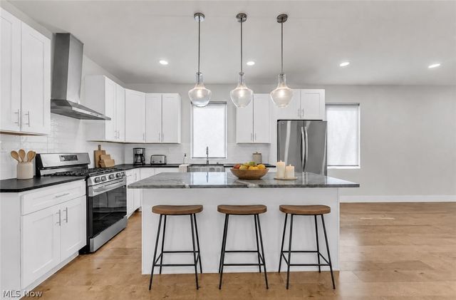 4210 Peach Court, Cleveland, OH 44113