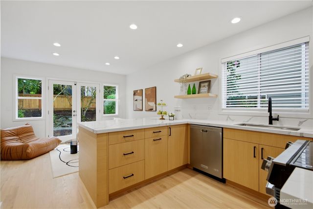 11229 NE 106th Place, Kirkland, WA 98033