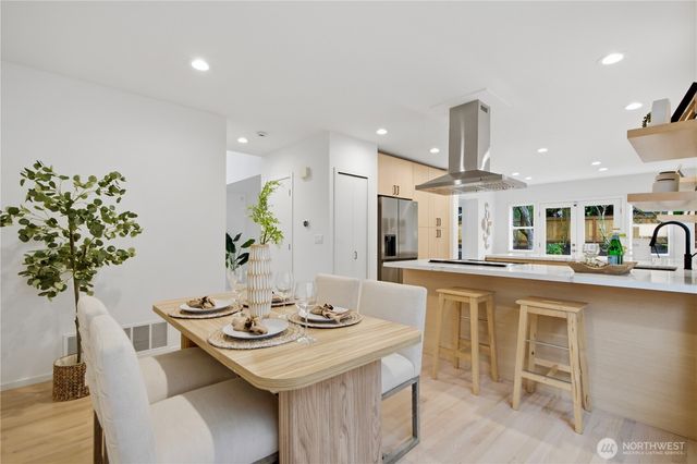 11229 NE 106th Place, Kirkland, WA 98033