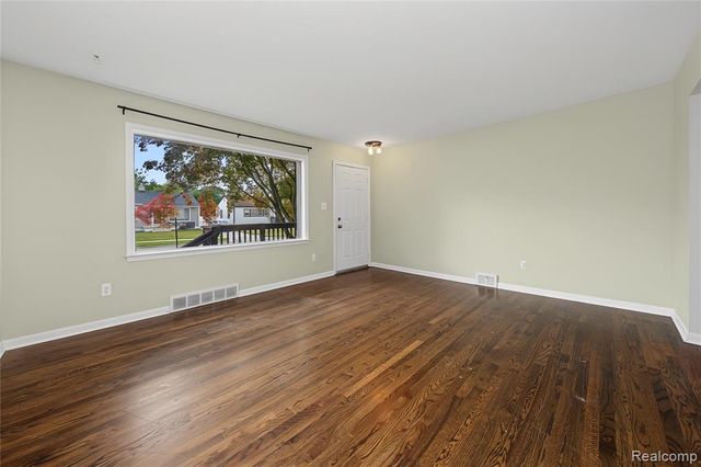 1017 Amelia Avenue, Royal Oak, MI 48073