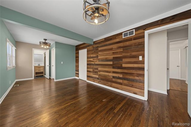 1017 Amelia Avenue, Royal Oak, MI 48073