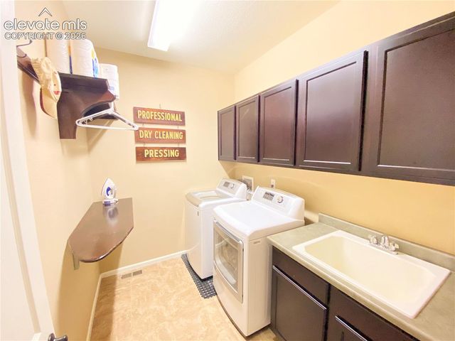 6106 Wolf Village Drive, Colorado Springs, CO 80924