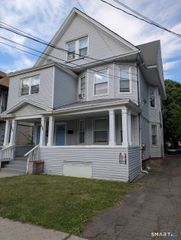 498-500 Wilmot Avenue, Bridgeport, CT 06605