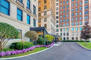 3730 N Lake Shore Drive 5B, Chicago, IL 60613