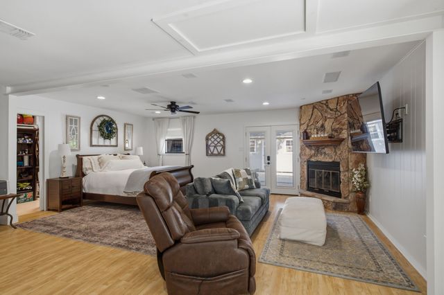 3001 Curry Road, Arlington, TX 76001