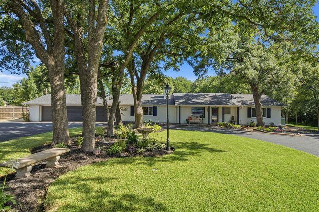 3001 Curry Road, Arlington, TX 76001