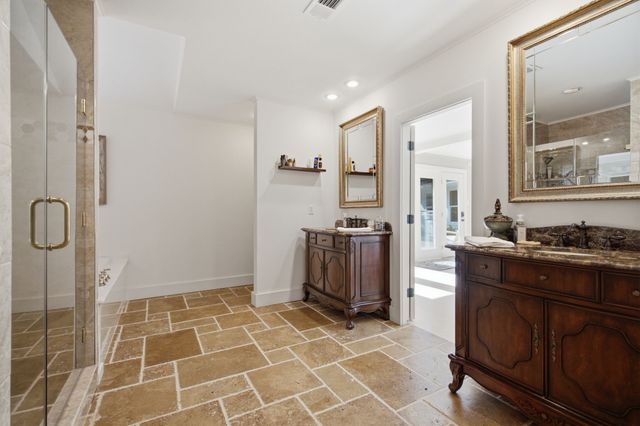 3001 Curry Road, Arlington, TX 76001