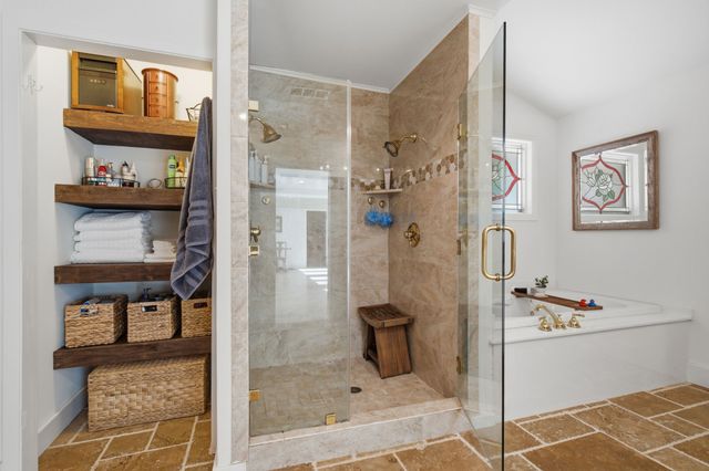 3001 Curry Road, Arlington, TX 76001