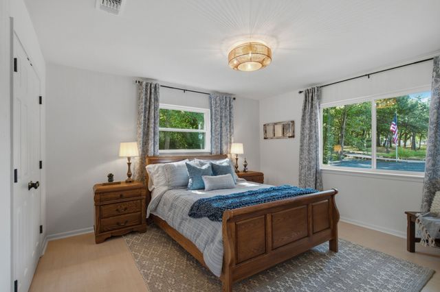3001 Curry Road, Arlington, TX 76001