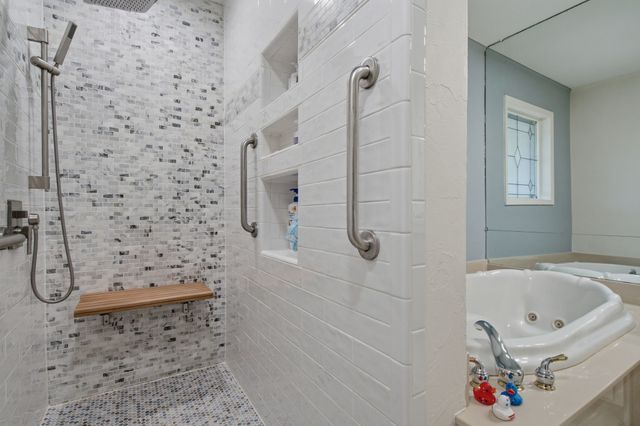 3001 Curry Road, Arlington, TX 76001