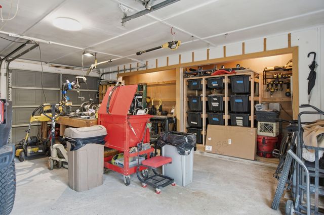 3001 Curry Road, Arlington, TX 76001