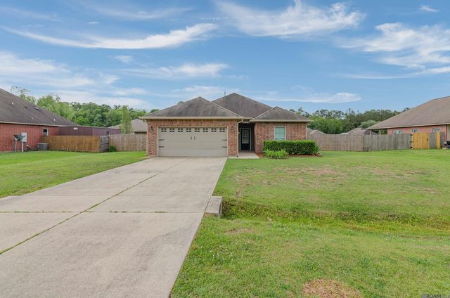 21198 Beau Chateau Blvd, Ponchatoula, LA 70454