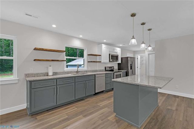 591 Possum Point RD, Port Haywood, VA 23138