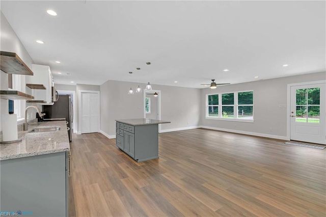 591 Possum Point RD, Port Haywood, VA 23138