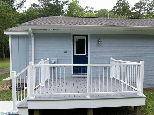 591 Possum Point RD, Port Haywood, VA 23138