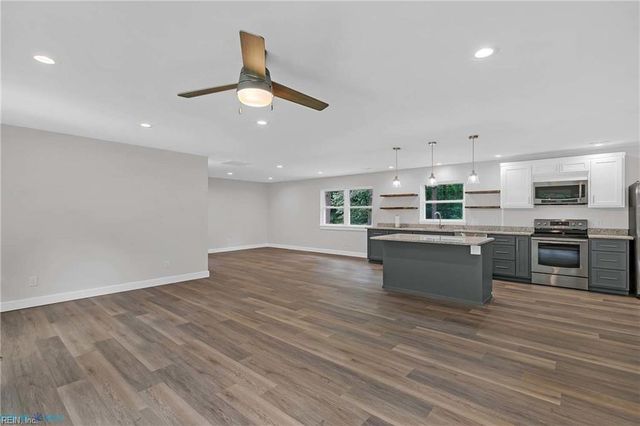 591 Possum Point RD, Port Haywood, VA 23138