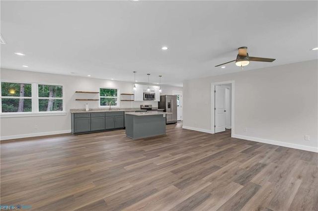 591 Possum Point RD, Port Haywood, VA 23138