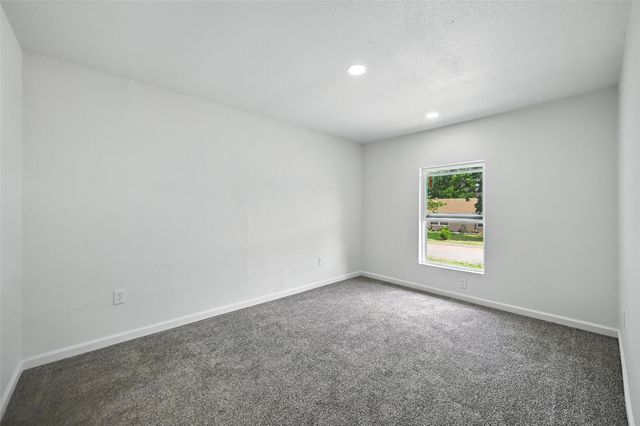 5416 Purington Avenue, Fort Worth, TX 76112