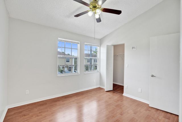 752 SW 122nd Terrace, Pembroke Pines, FL 33025