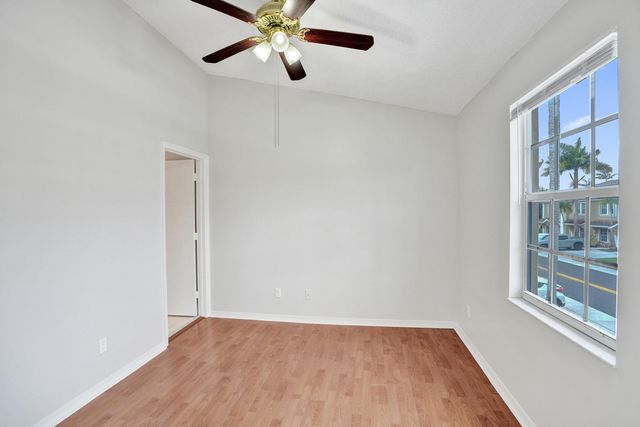 752 SW 122nd Terrace, Pembroke Pines, FL 33025