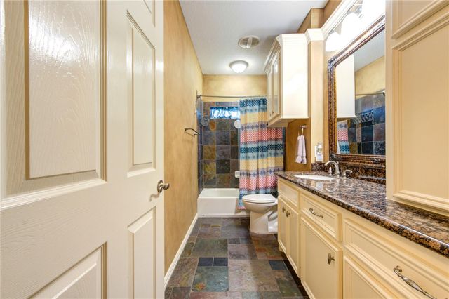 15302 Devin Lane, Crosby, TX 77532