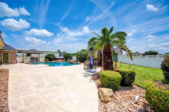 15302 Devin Lane, Crosby, TX 77532