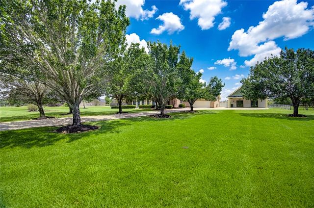 15302 Devin Lane, Crosby, TX 77532