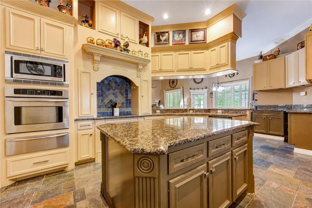 15302 Devin Lane, Crosby, TX 77532