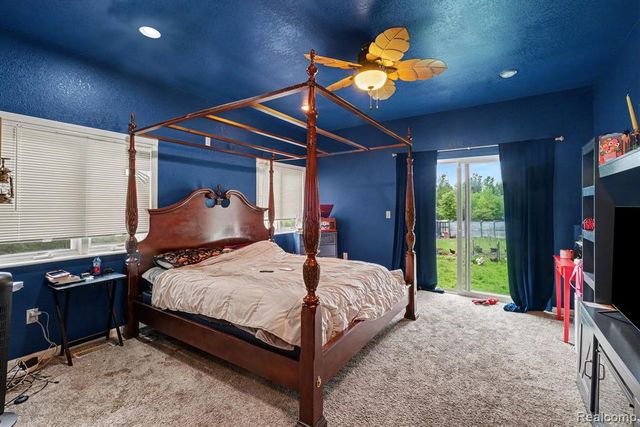 4251 E Maple Avenue, Grand Blanc, MI 48439